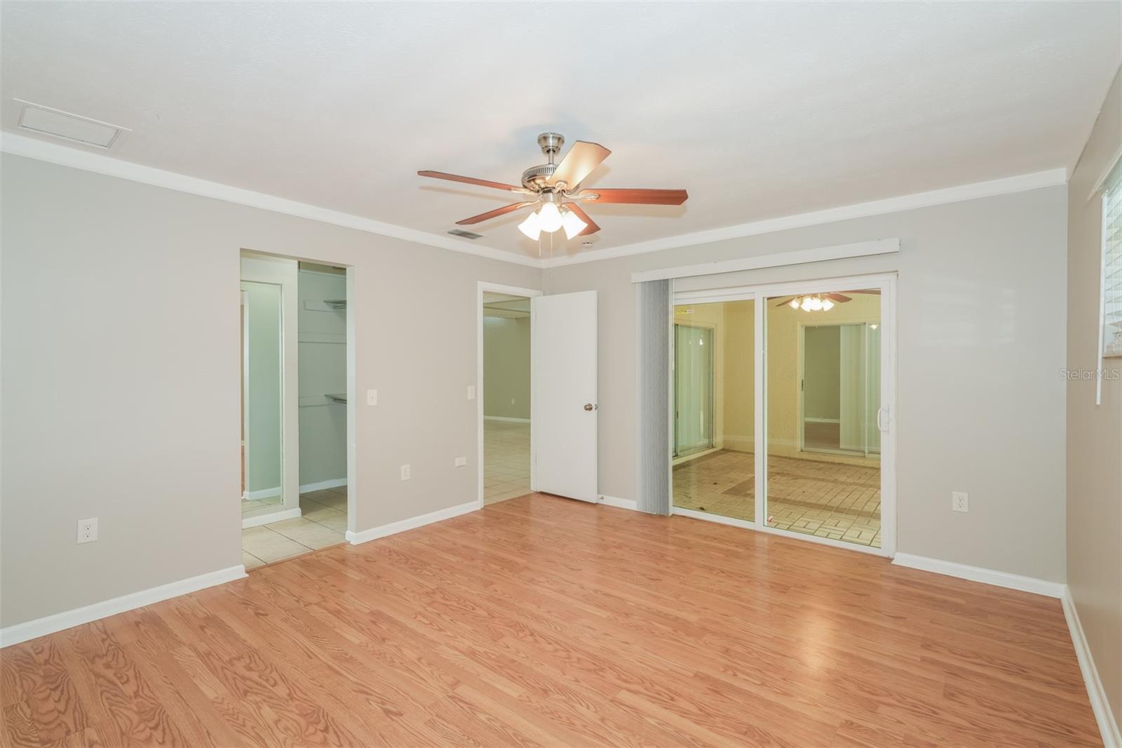 Image 12 of 22 For 1001 Meadowcrest Drive