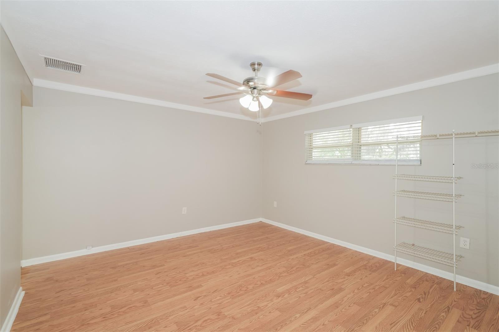 Image 13 of 22 For 1001 Meadowcrest Drive