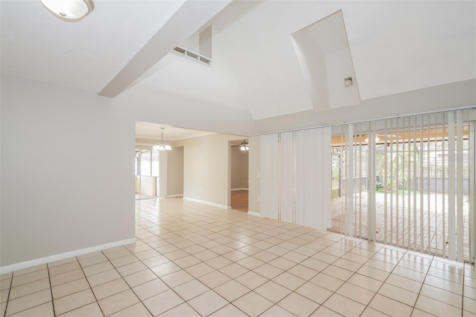 Image 3 of 22 For 1001 Meadowcrest Drive