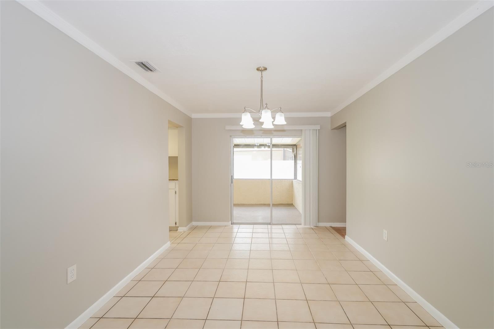 Image 5 of 22 For 1001 Meadowcrest Drive