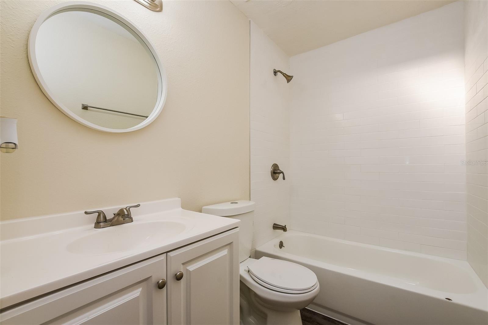 Image 16 of 21 For 3312 Victory Palm Drive