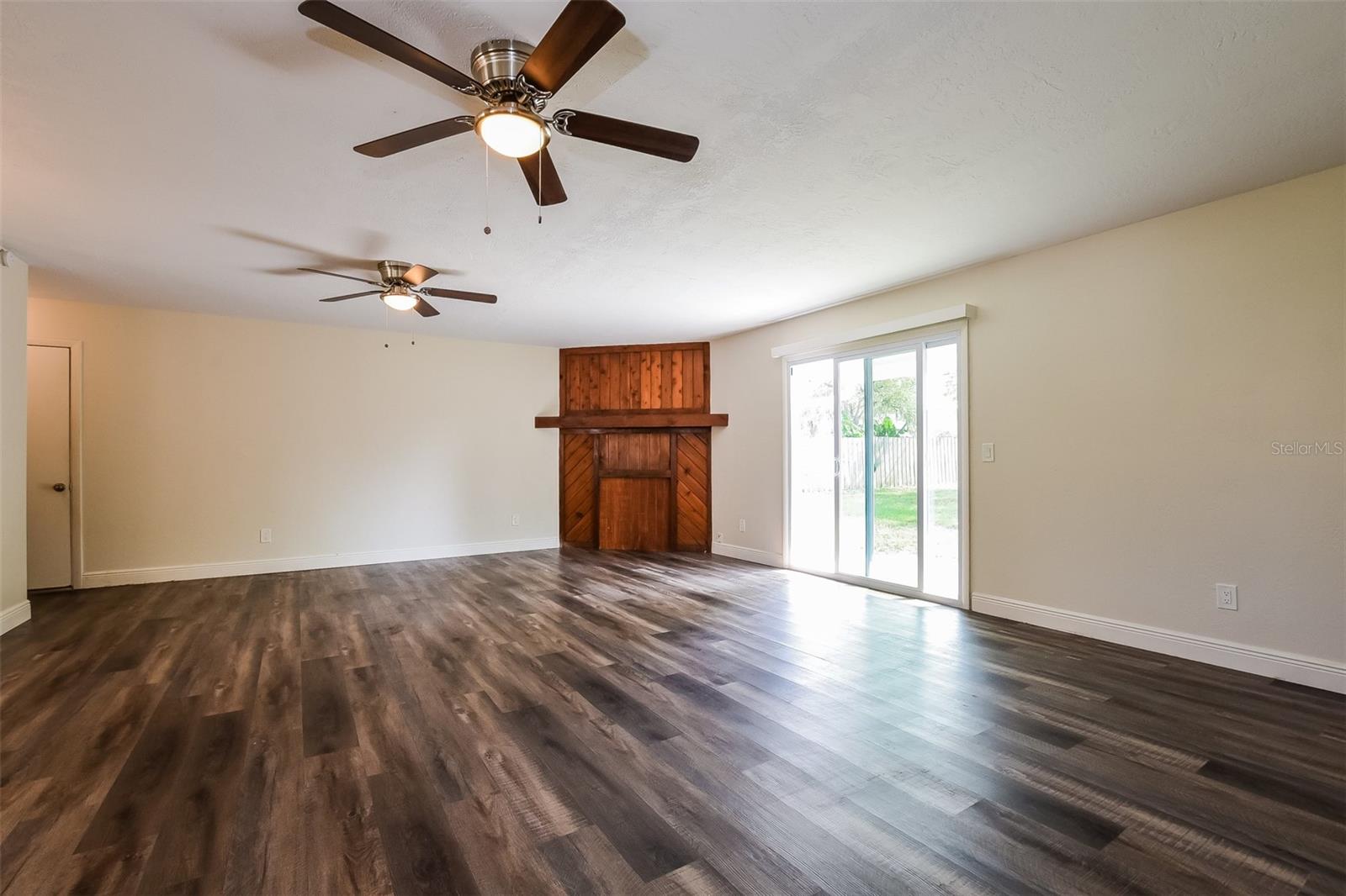 Image 2 of 21 For 3312 Victory Palm Drive