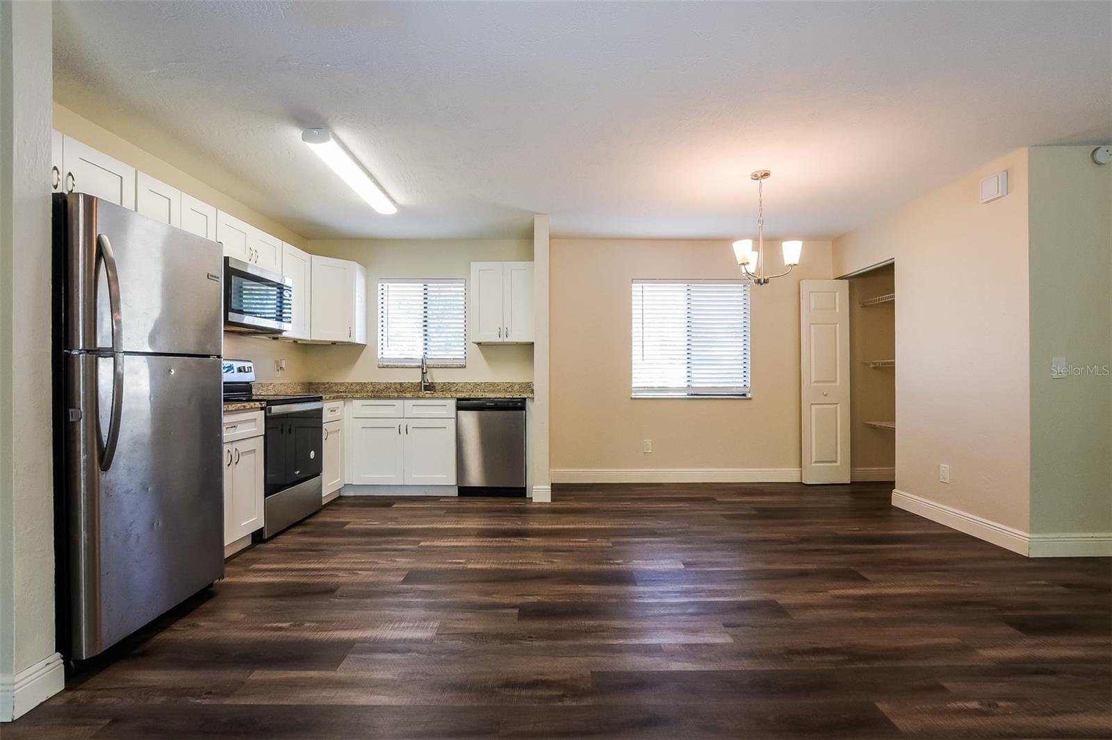 Image 7 of 21 For 3312 Victory Palm Drive