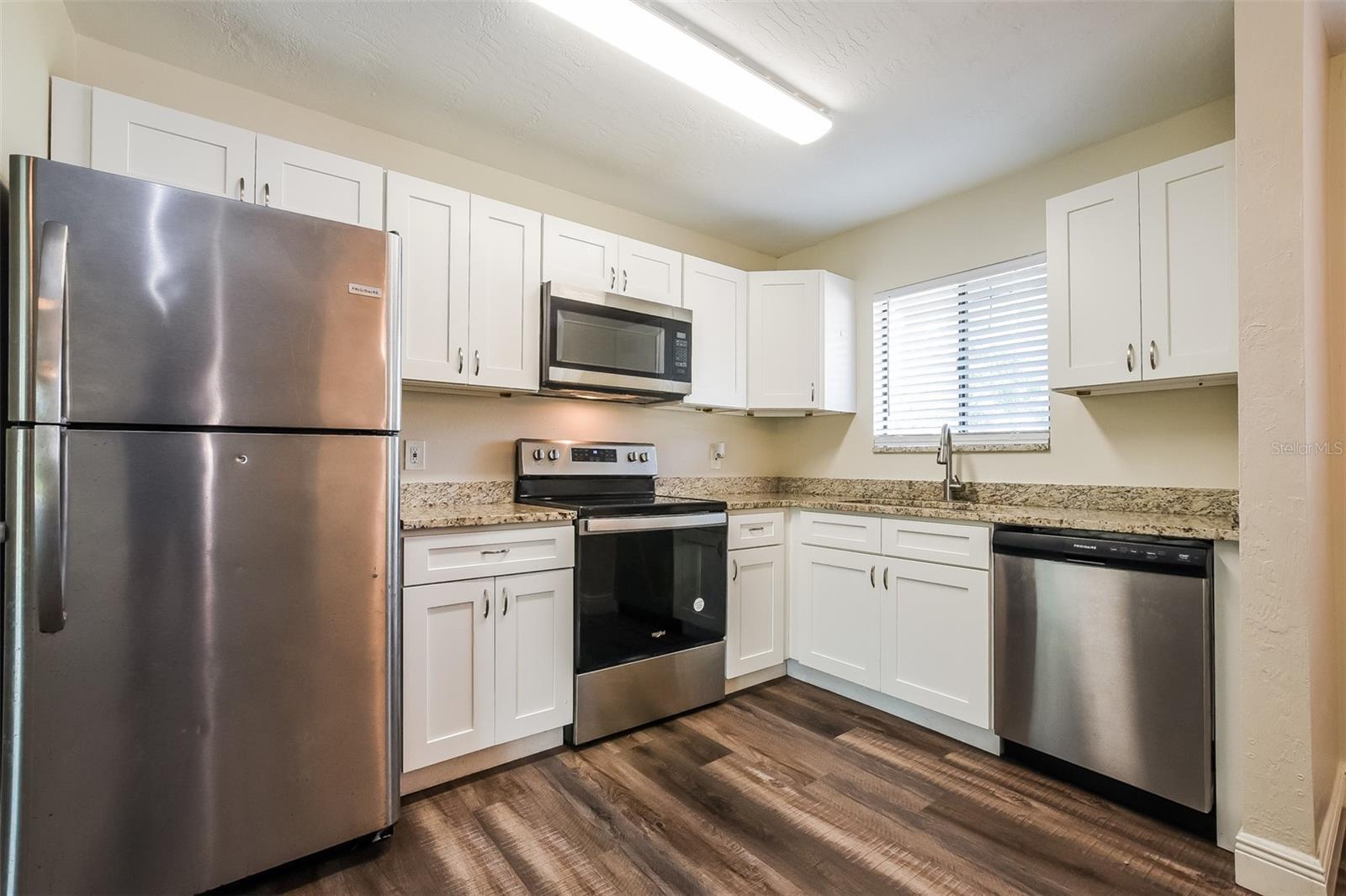 Image 8 of 21 For 3312 Victory Palm Drive