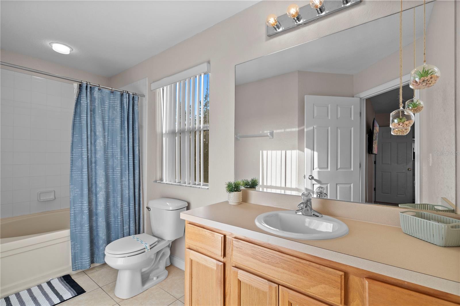 Image 16 of 22 For 2717 Camaro Drive