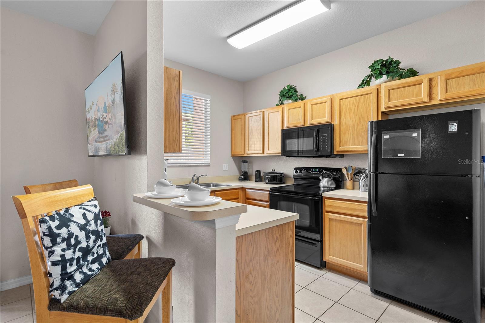 Image 4 of 22 For 2717 Camaro Drive