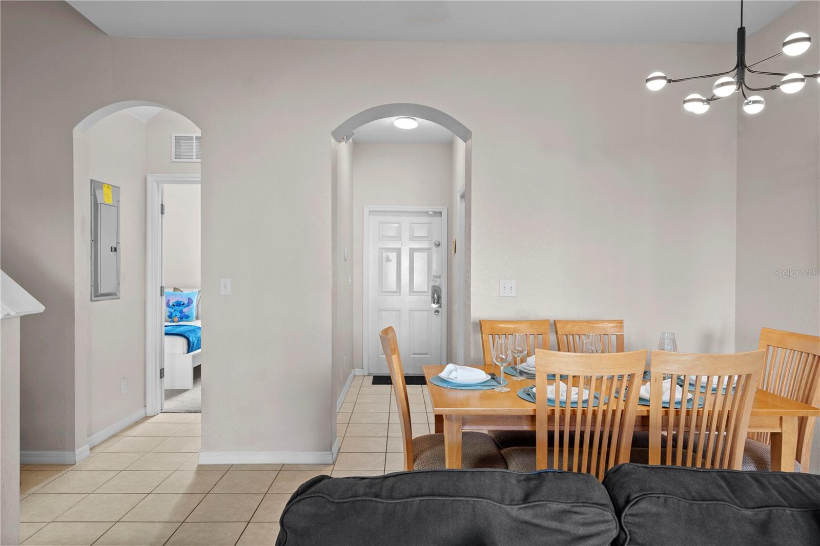 Image 7 of 22 For 2717 Camaro Drive