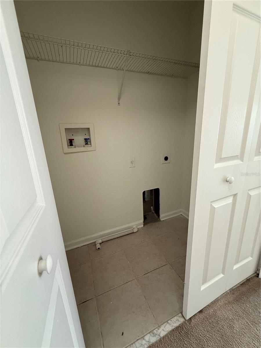 Image 15 of 19 For 1160 Loyola Court