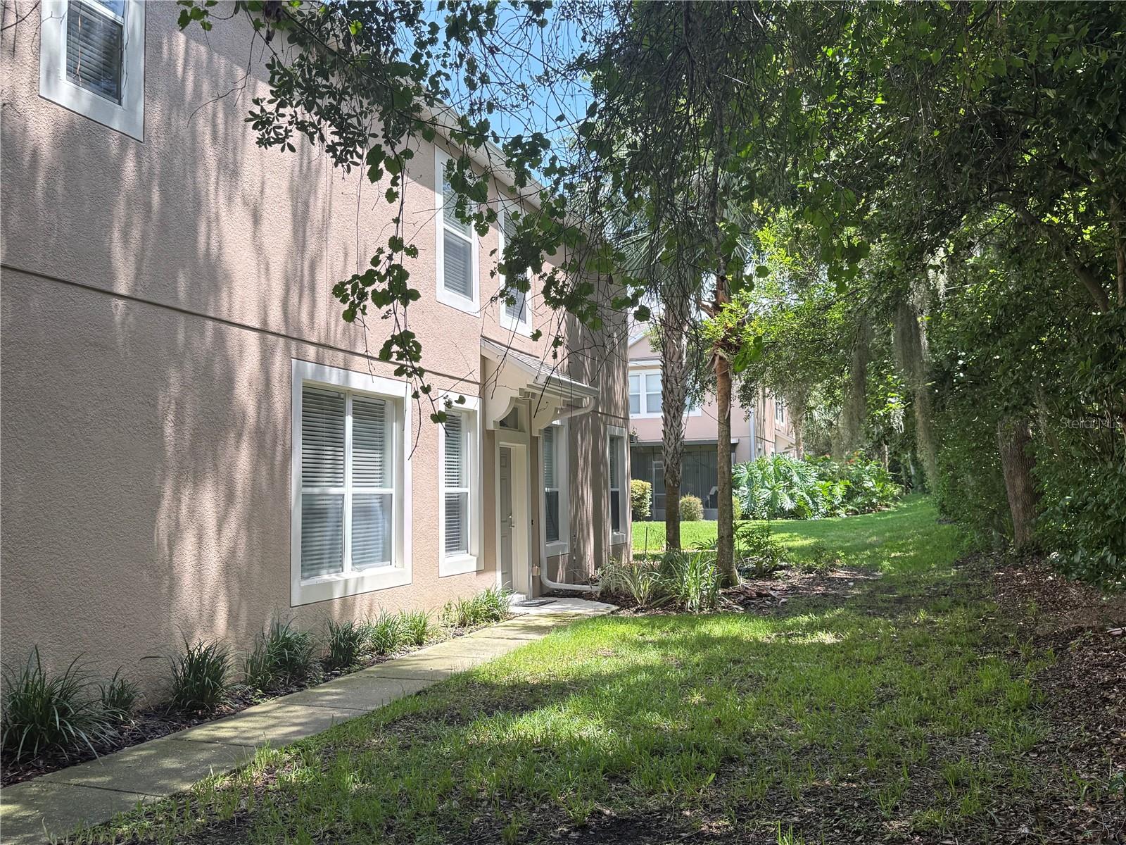 Image 3 of 19 For 1160 Loyola Court