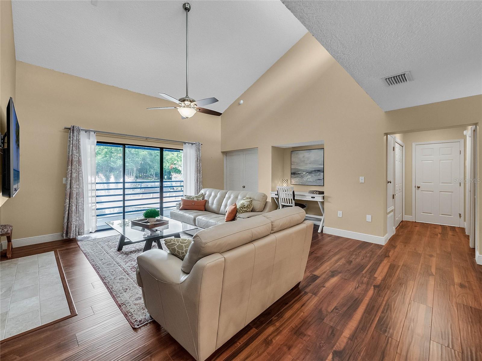 Image 6 of 30 For 1000 Winderley Place 236
