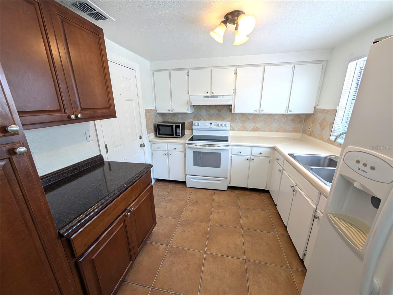 Image 15 of 17 For 6024 Fern Street