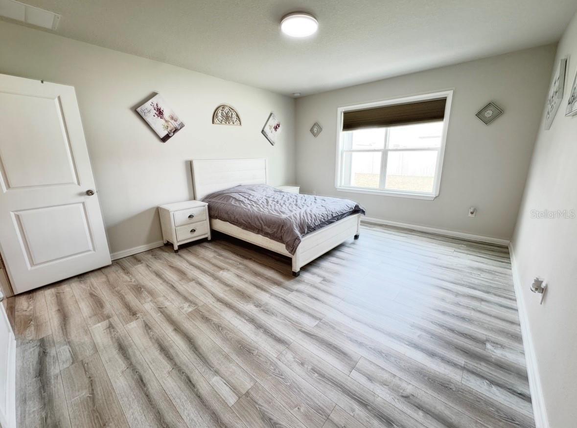 Image 23 of 65 For 3823 Spruce Creek Drive