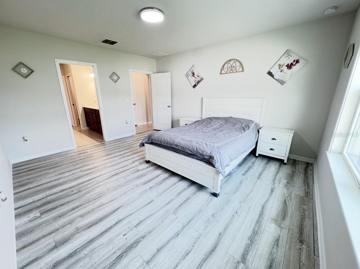 Image 25 of 65 For 3823 Spruce Creek Drive