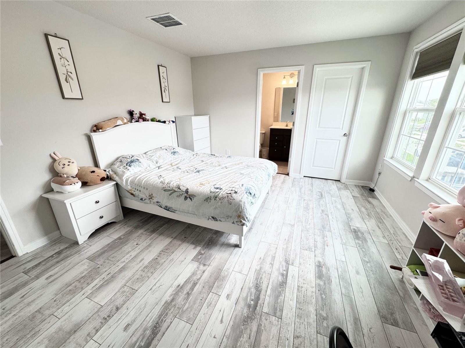 Image 40 of 65 For 3823 Spruce Creek Drive