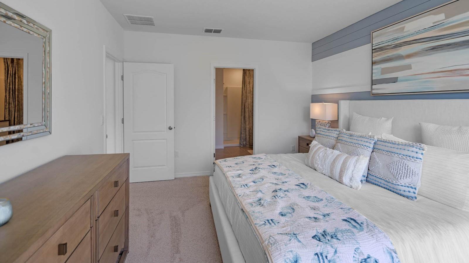 Image 3 of 27 For 208 Taylor Groves Drive