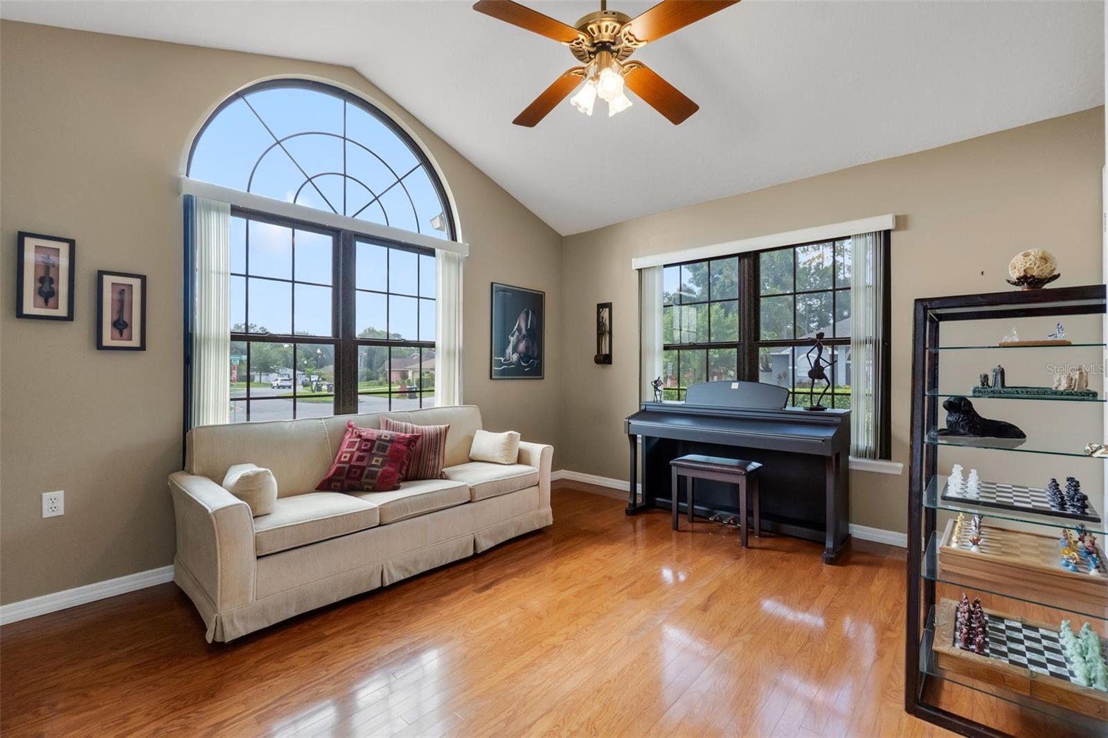 Image 10 of 64 For 9324 Carolview Way