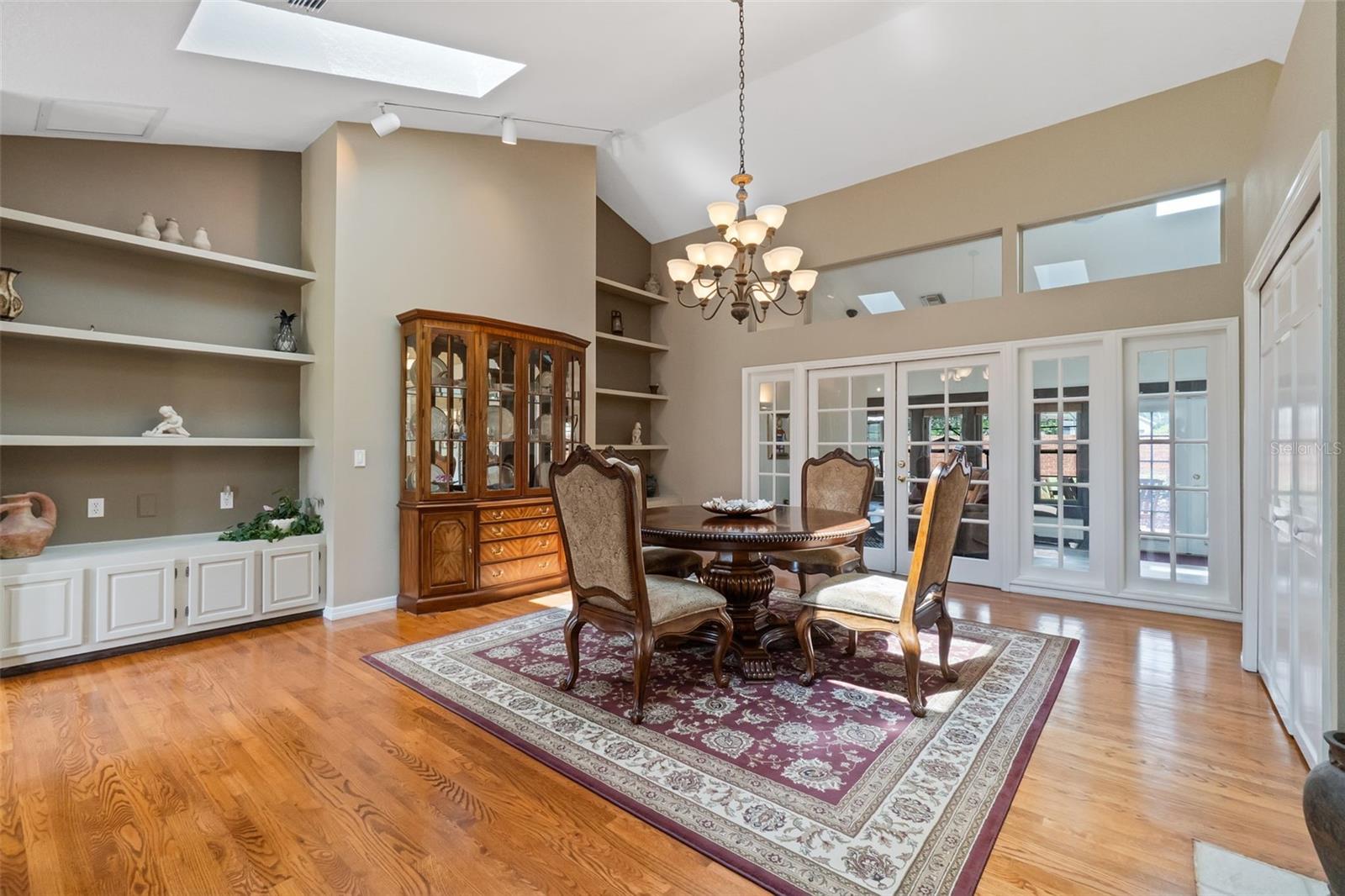 Image 18 of 64 For 9324 Carolview Way
