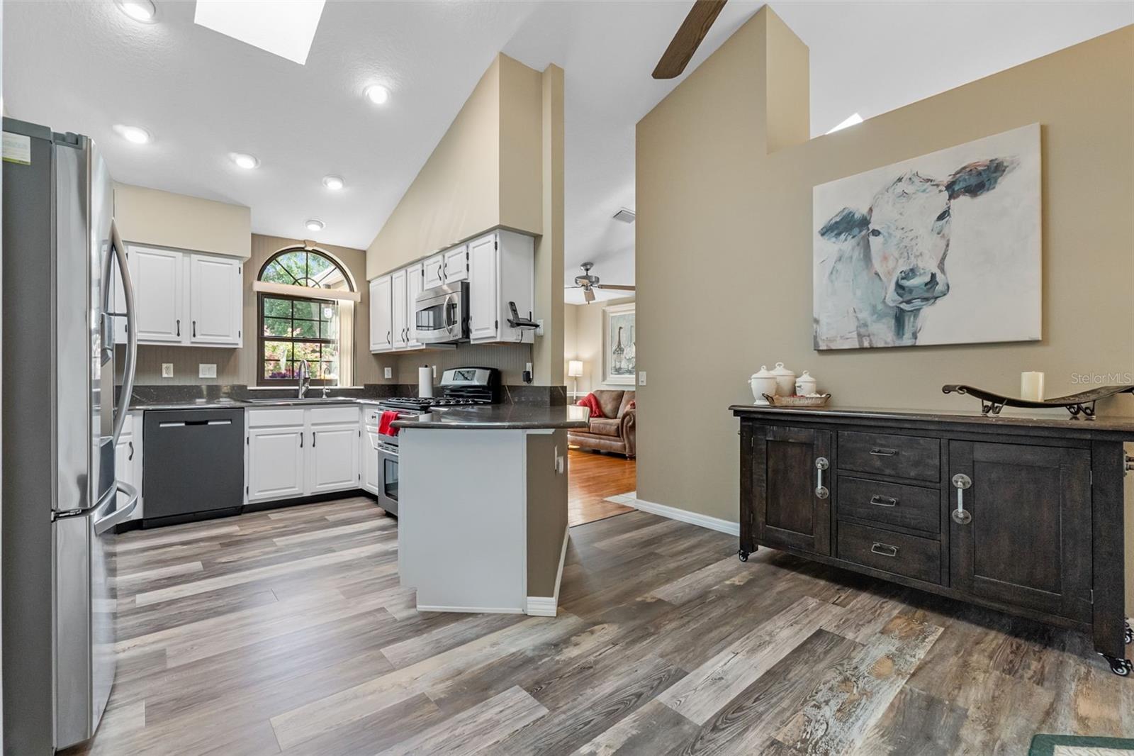 Image 29 of 64 For 9324 Carolview Way