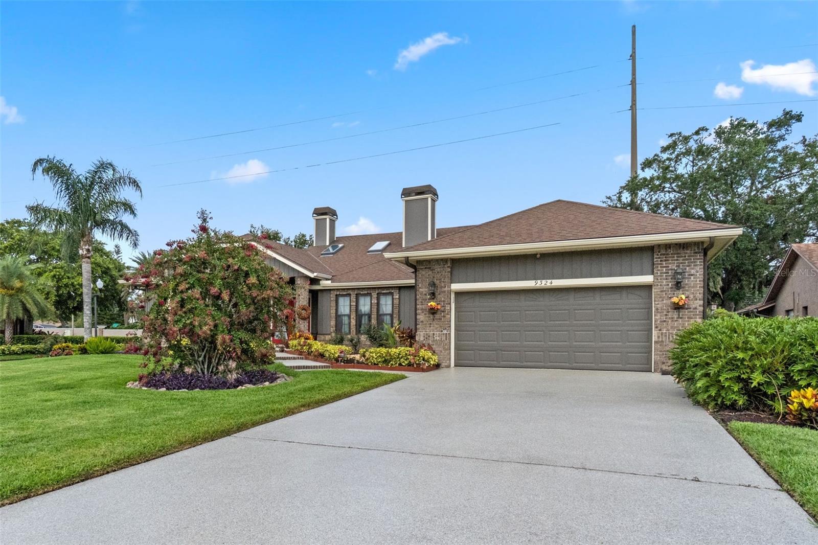 Image 3 of 64 For 9324 Carolview Way