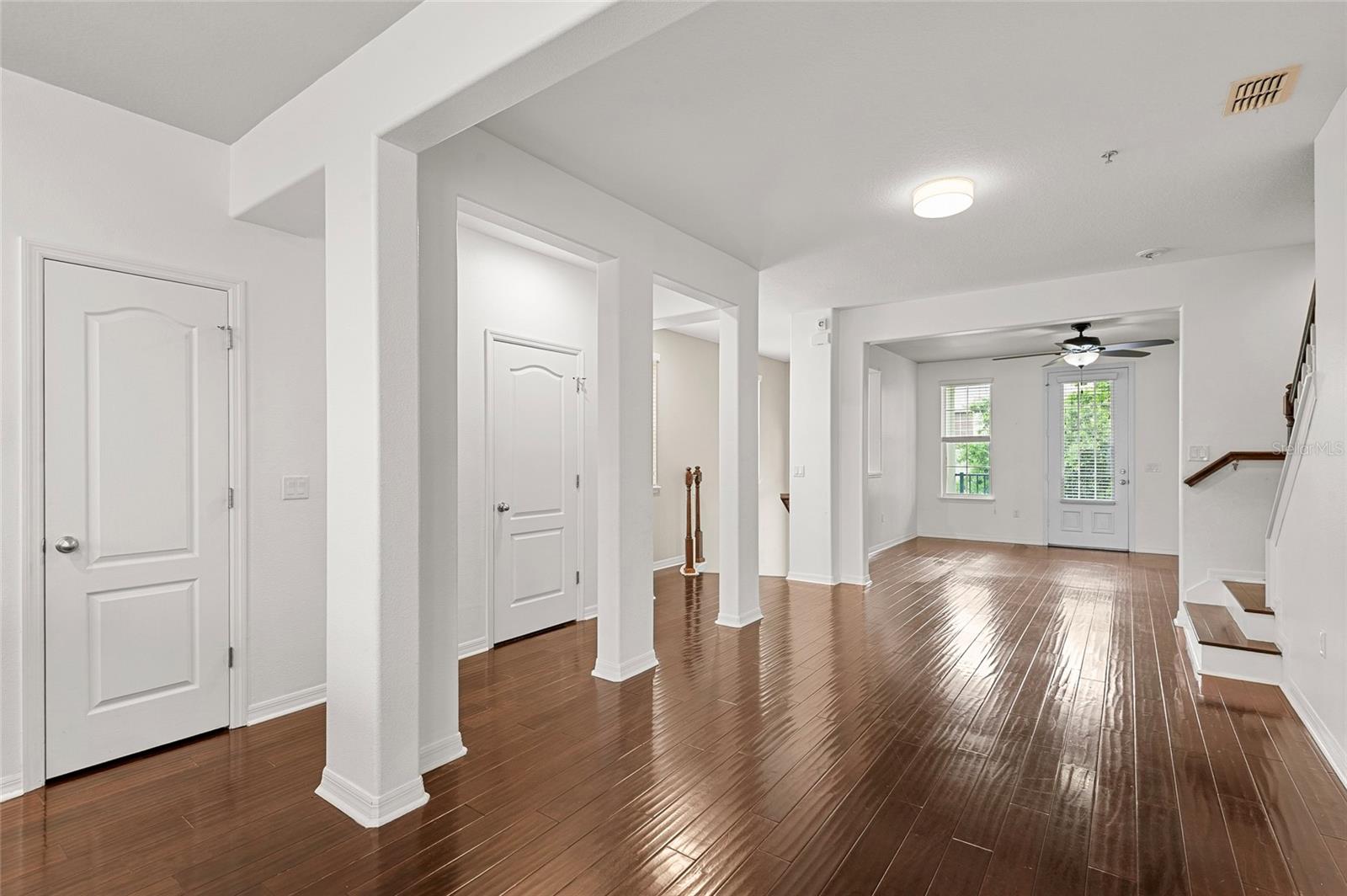 Image 10 of 33 For 2058 Prospect Avenue