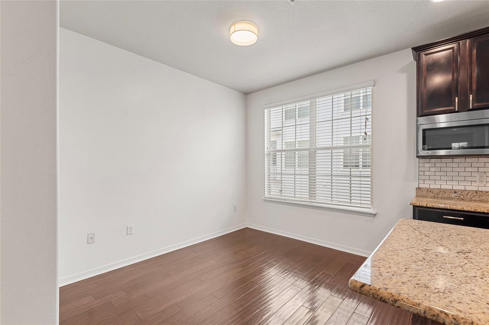 Image 15 of 33 For 2058 Prospect Avenue