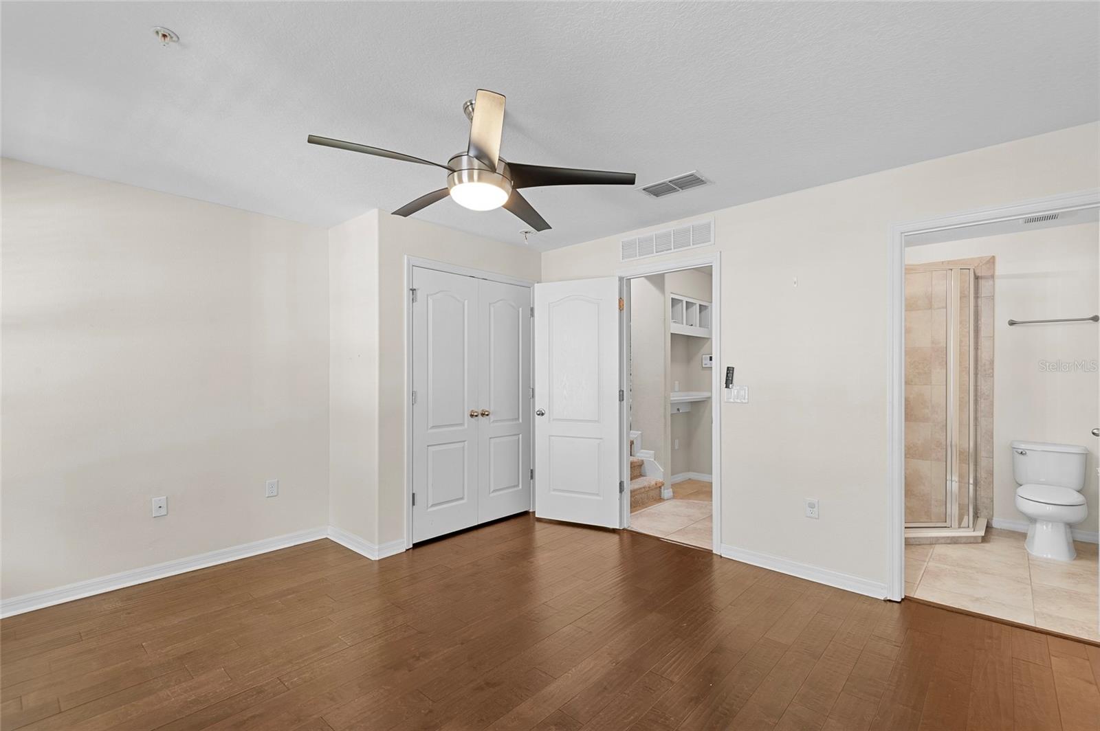 Image 19 of 33 For 2058 Prospect Avenue