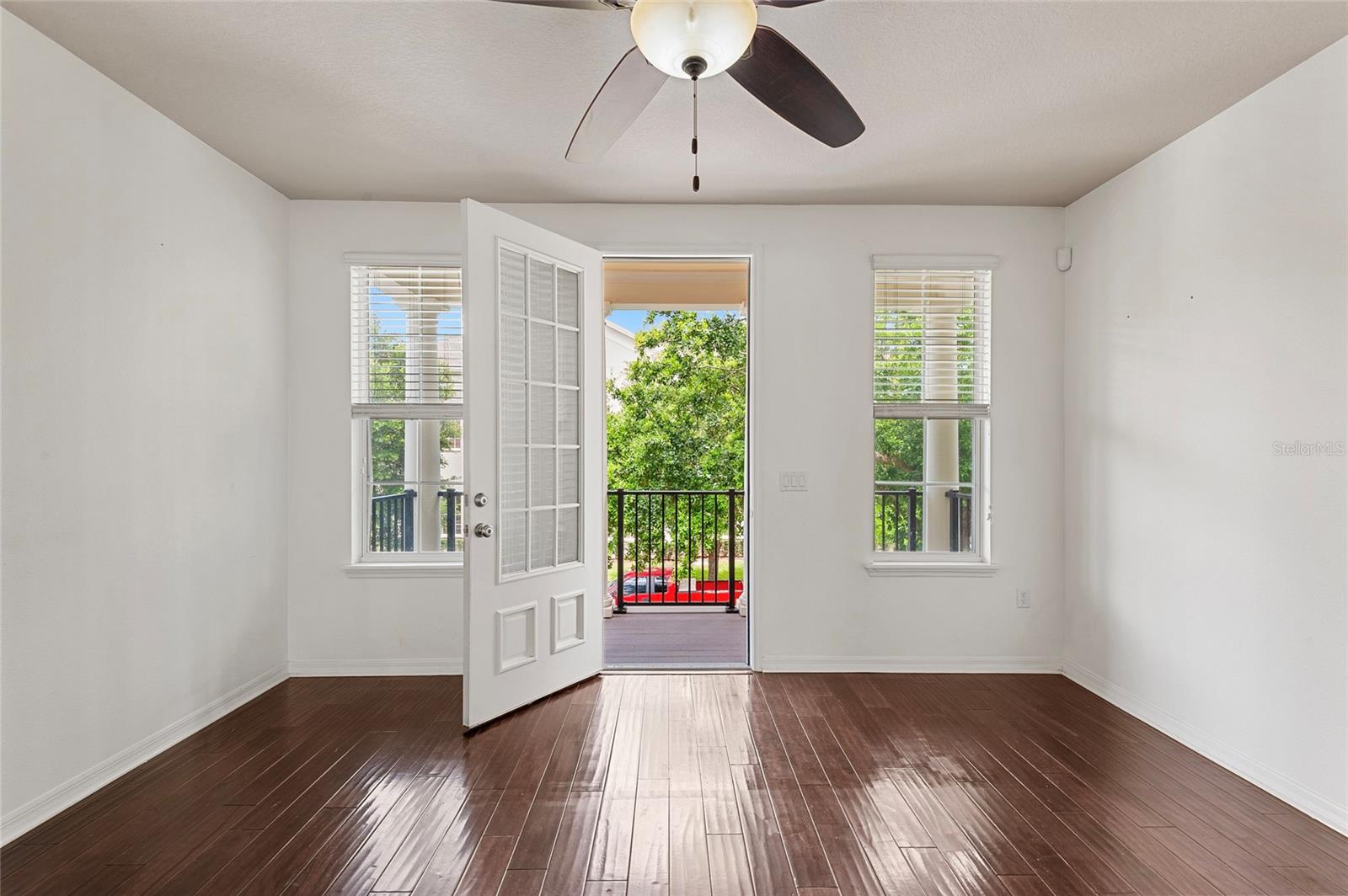 Image 3 of 33 For 2058 Prospect Avenue