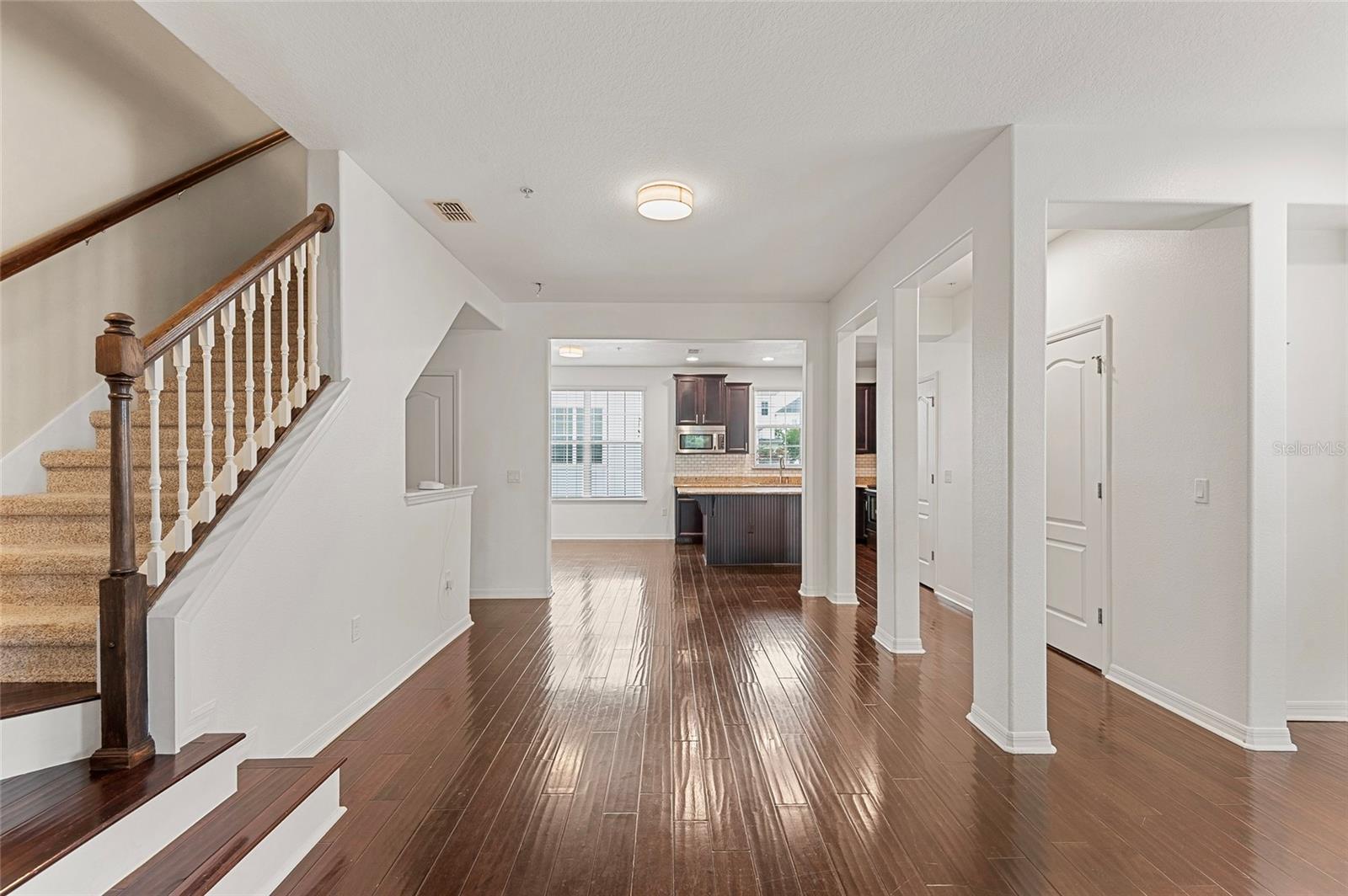 Image 8 of 33 For 2058 Prospect Avenue