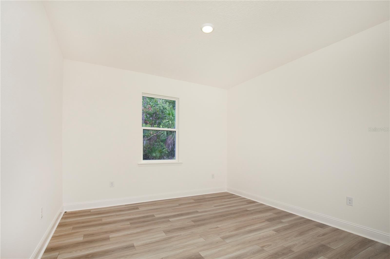 Image 20 of 35 For 130 Ryberry Drive