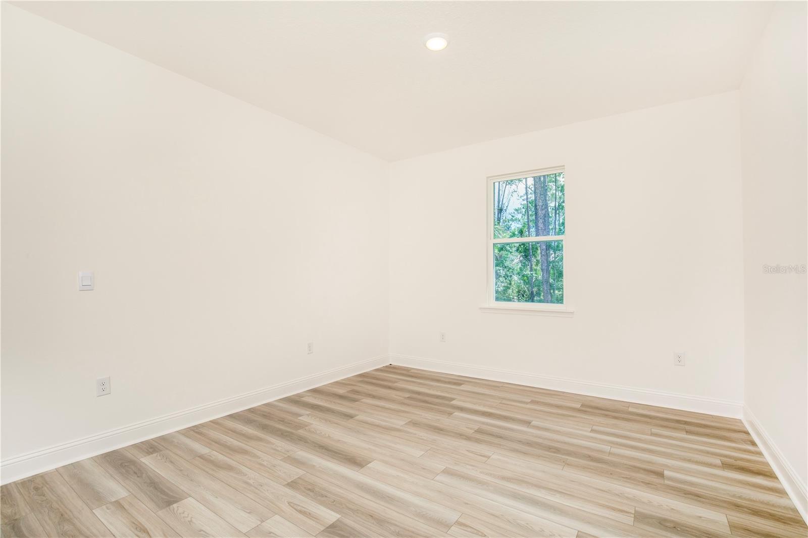 Image 21 of 35 For 130 Ryberry Drive