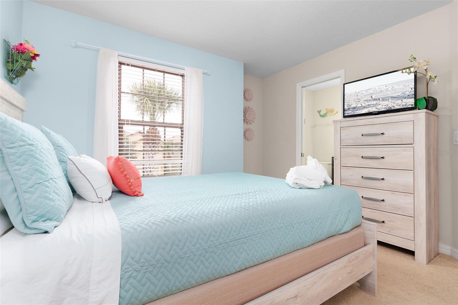 Image 36 of 93 For 8912 Rhodes Street