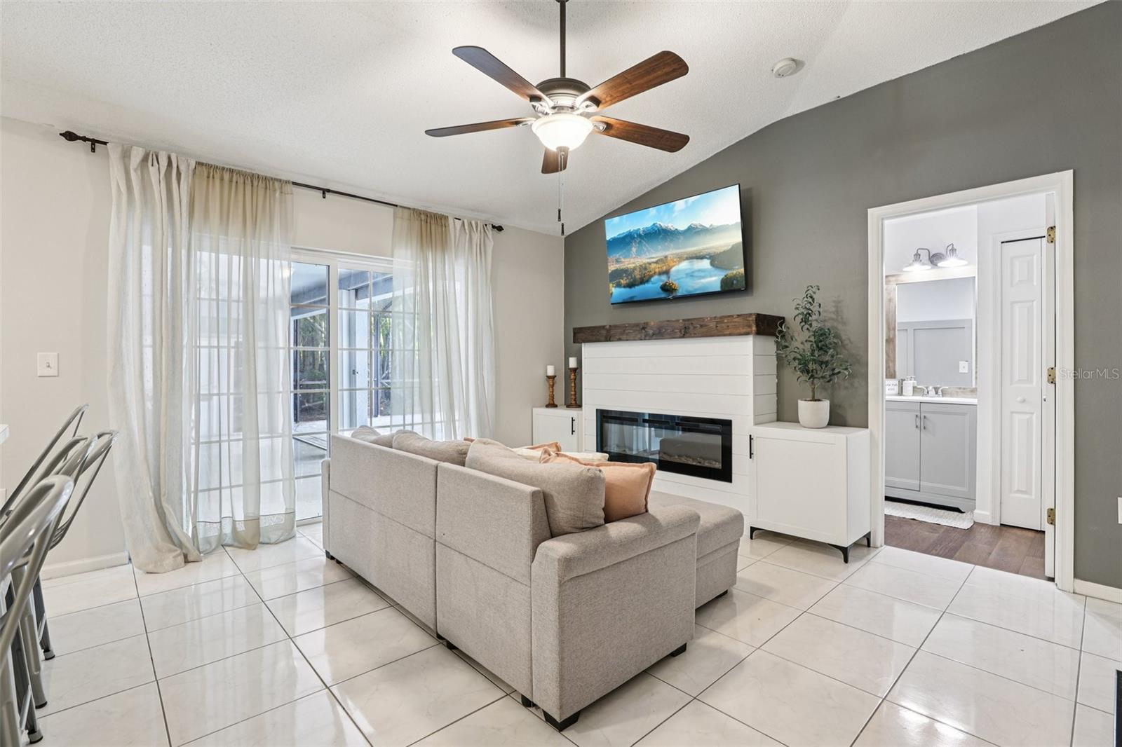 Image 7 of 57 For 857 Marquis Court