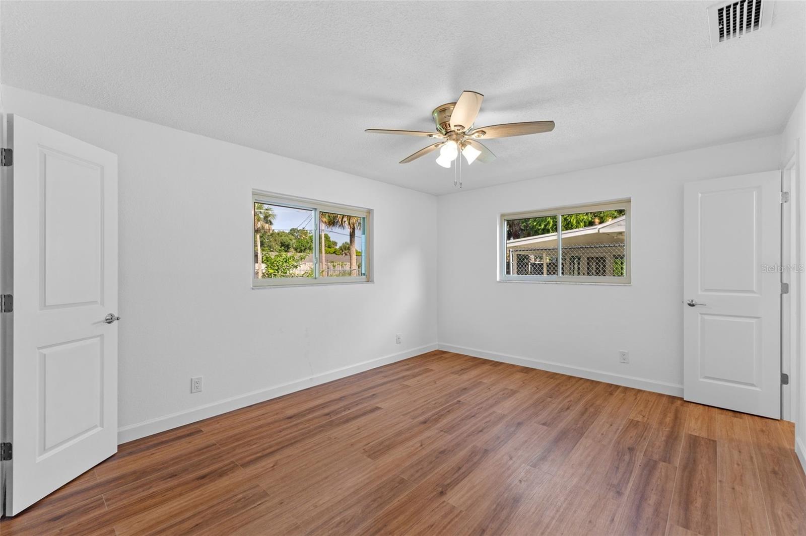 Image 19 of 32 For 241 Brittany Avenue