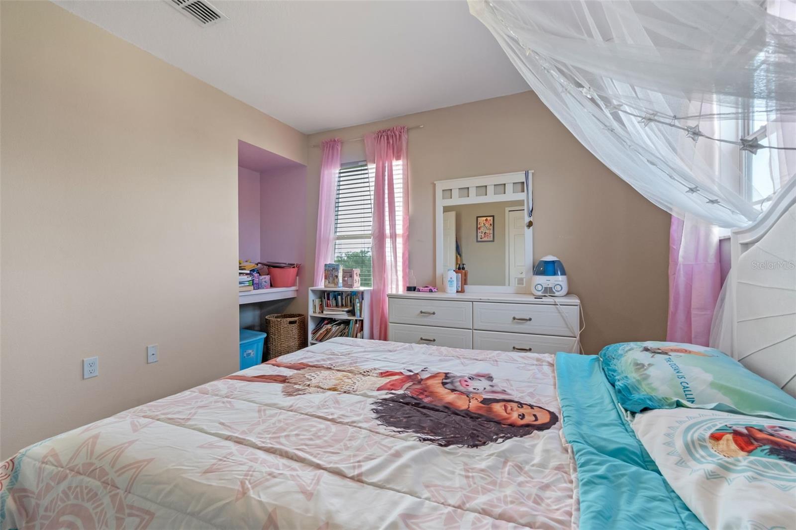 Image 16 of 46 For 3640 Sail Harbor Dr