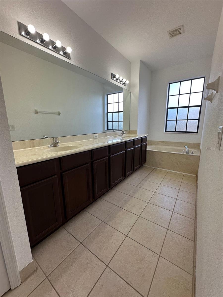 Image 25 of 28 For 1508 Portofino Meadows Blvd