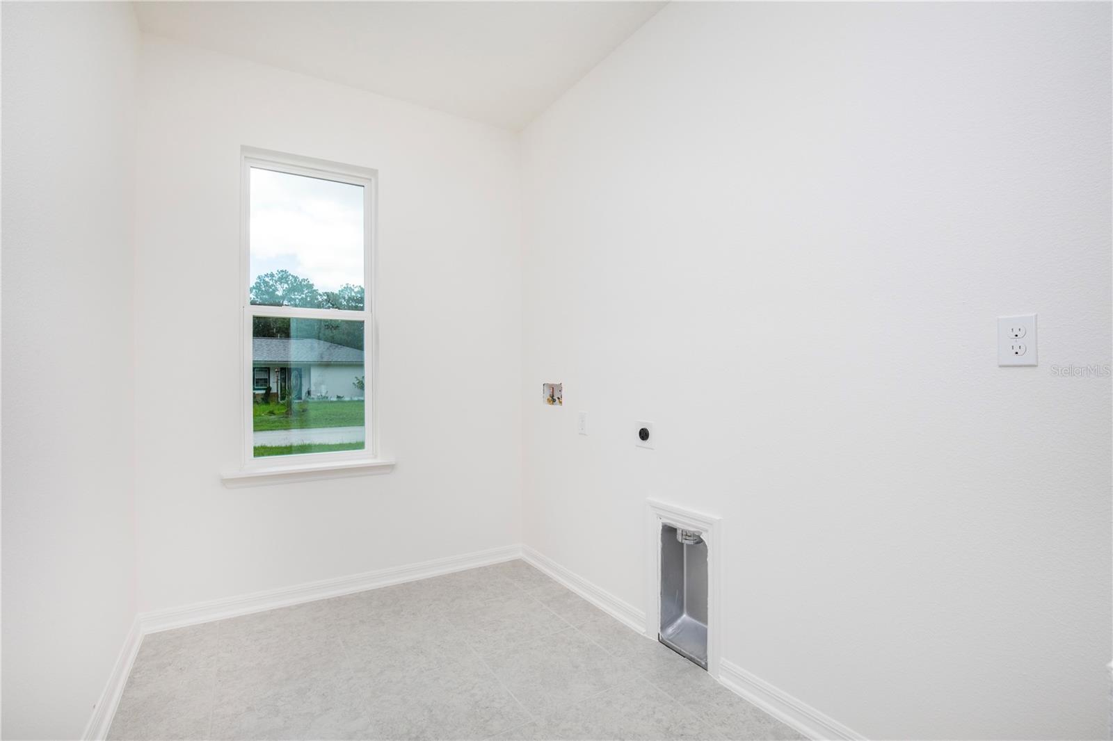 Image 21 of 42 For 61 Bruce Lane