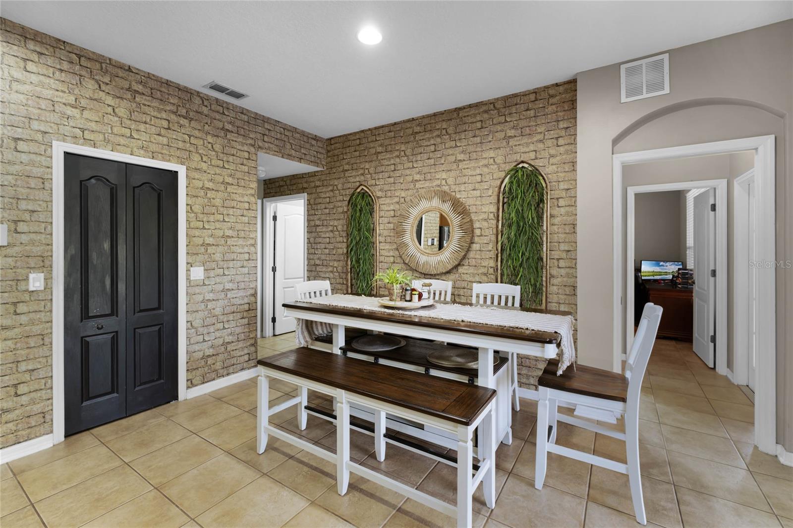 Image 13 of 40 For 7621 Brightwater Place