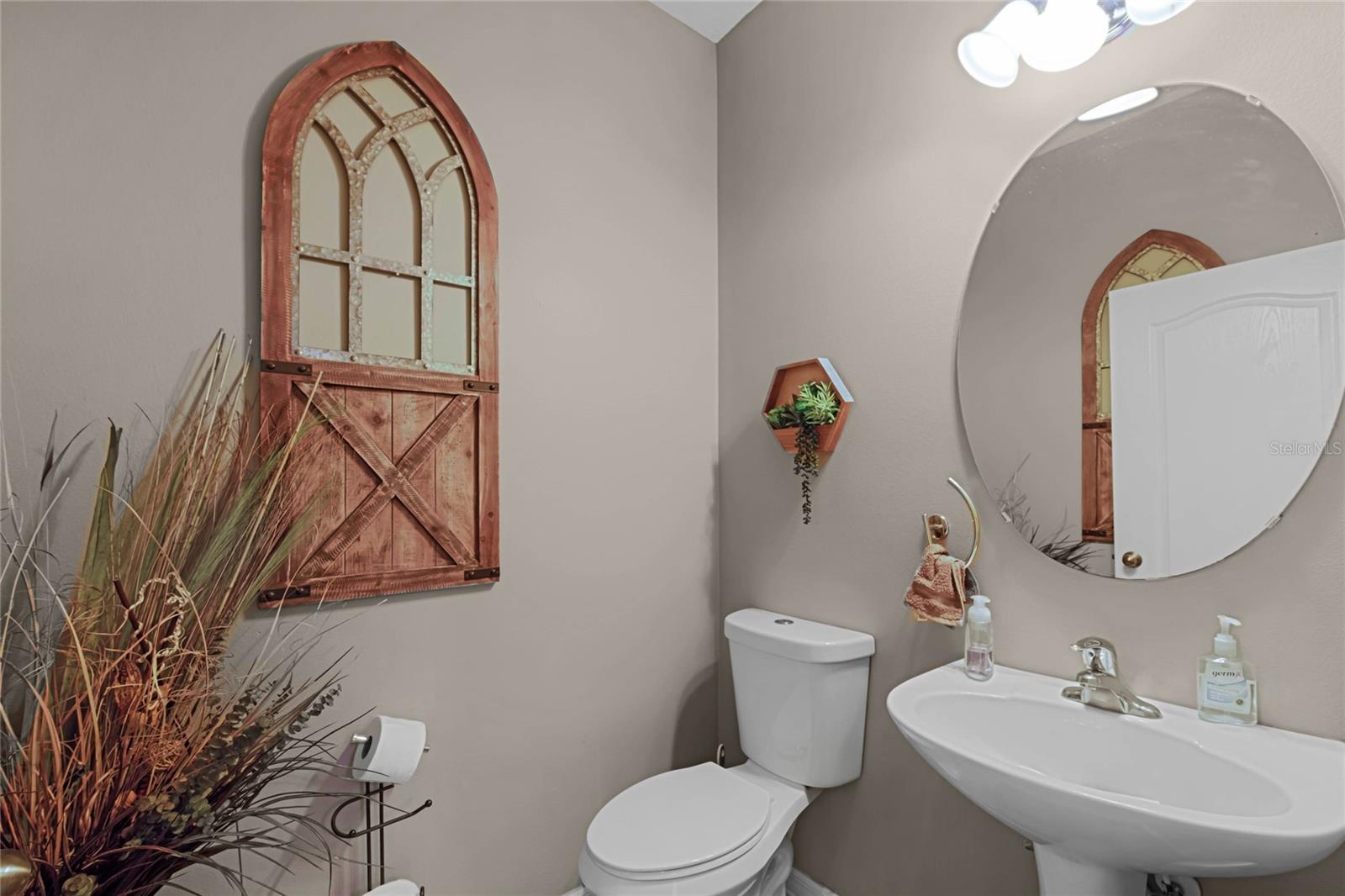 Image 17 of 40 For 7621 Brightwater Place