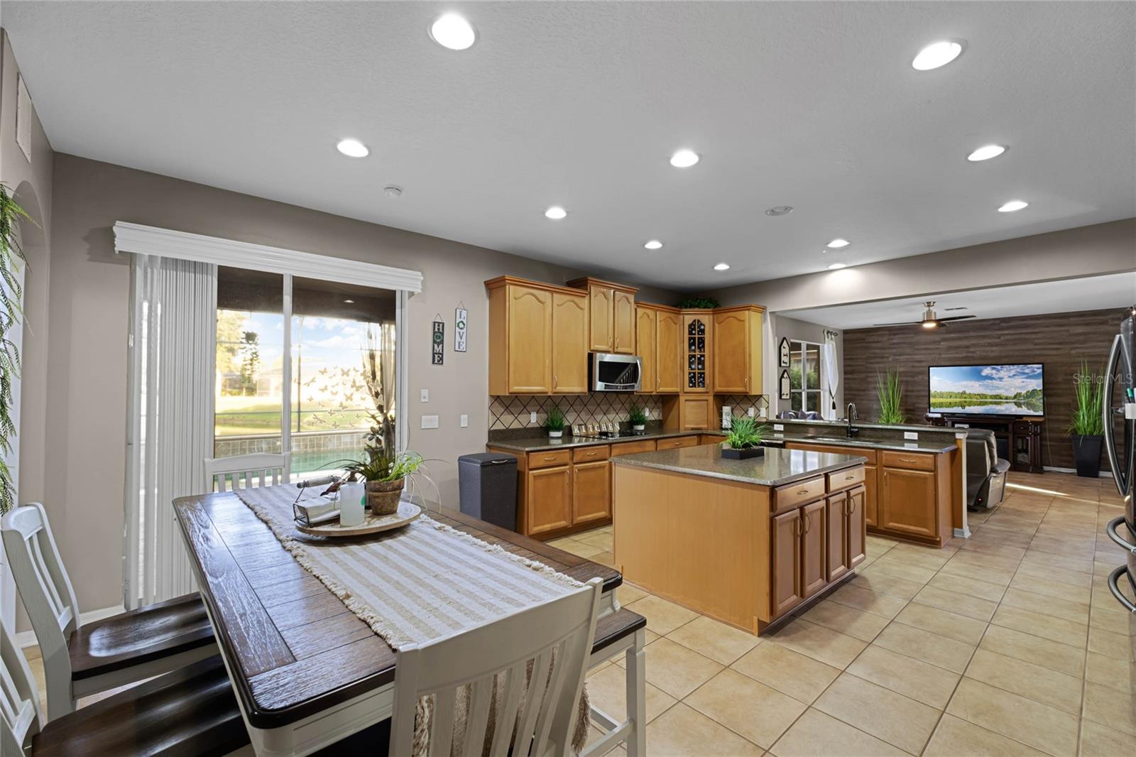 Image 8 of 40 For 7621 Brightwater Place
