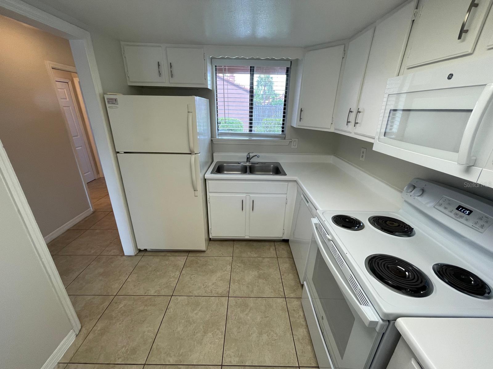 Image 13 of 31 For 614 Grenadine Court 614