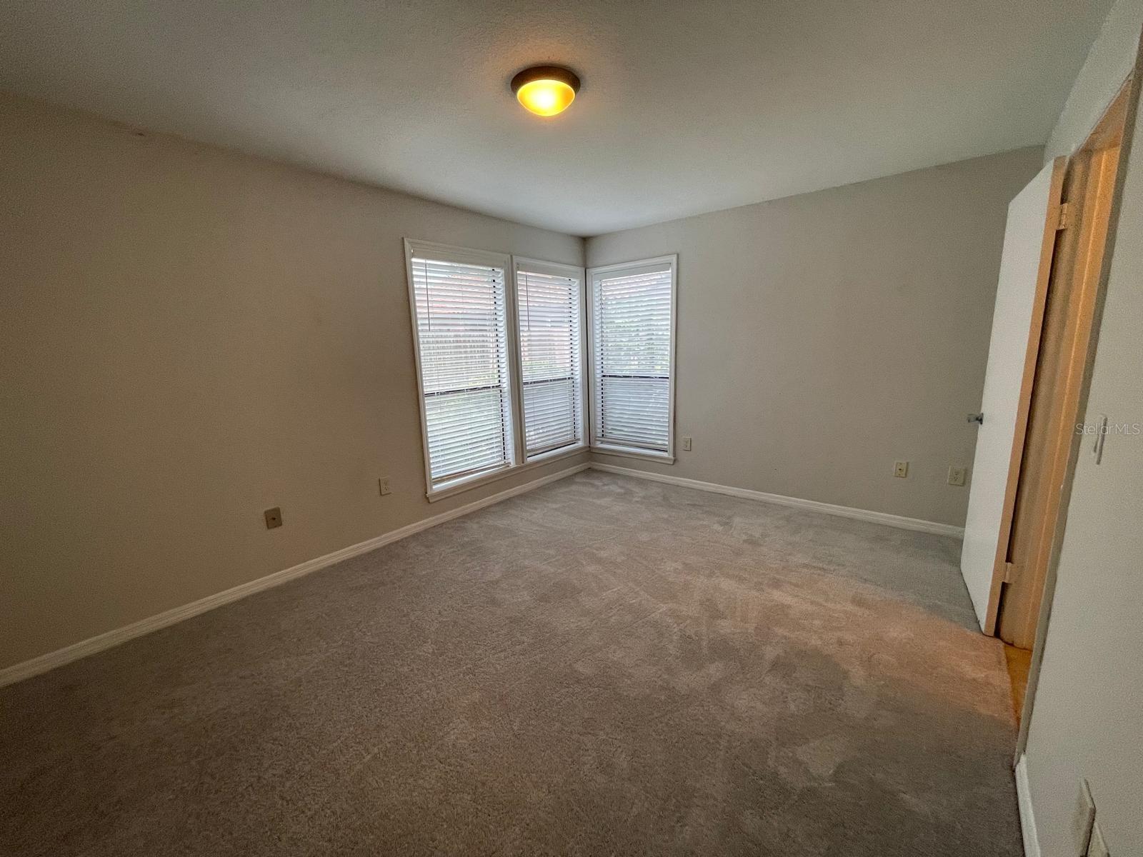 Image 16 of 31 For 614 Grenadine Court 614