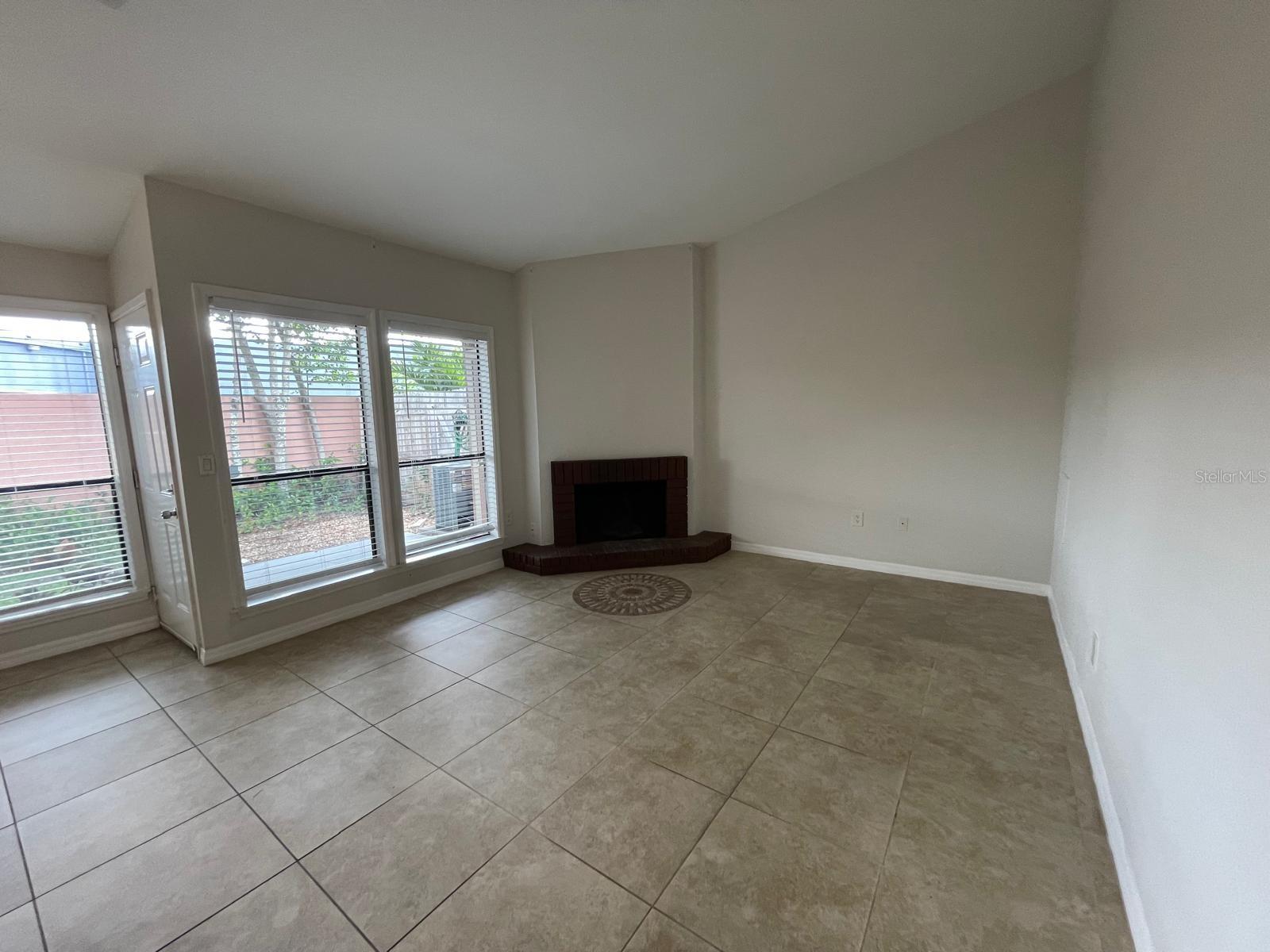 Image 5 of 31 For 614 Grenadine Court 614