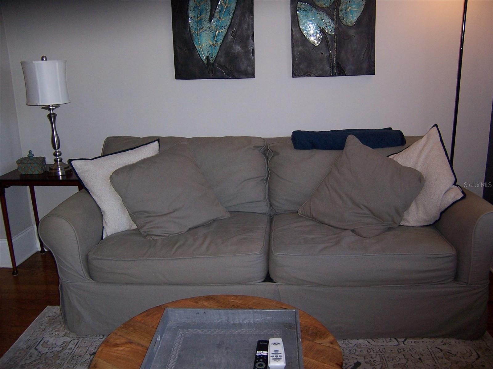 Image 4 of 21 For 613 Ridgewood Street 7