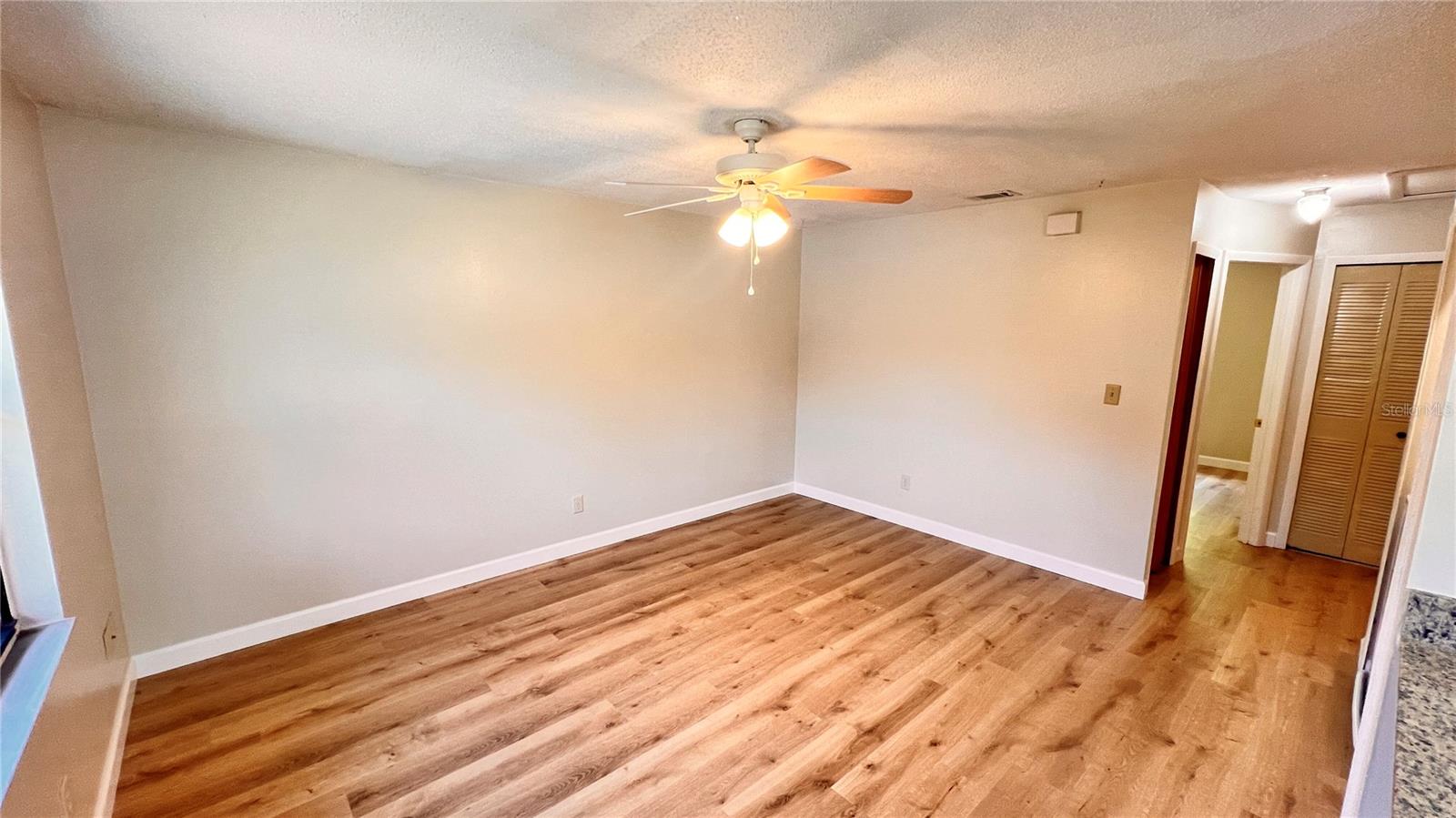 Image 15 of 25 For 5941 Amelia Street