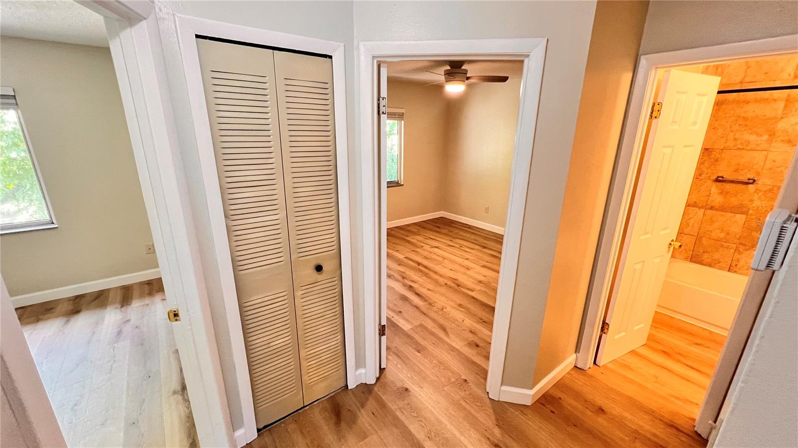 Image 17 of 25 For 5941 Amelia Street