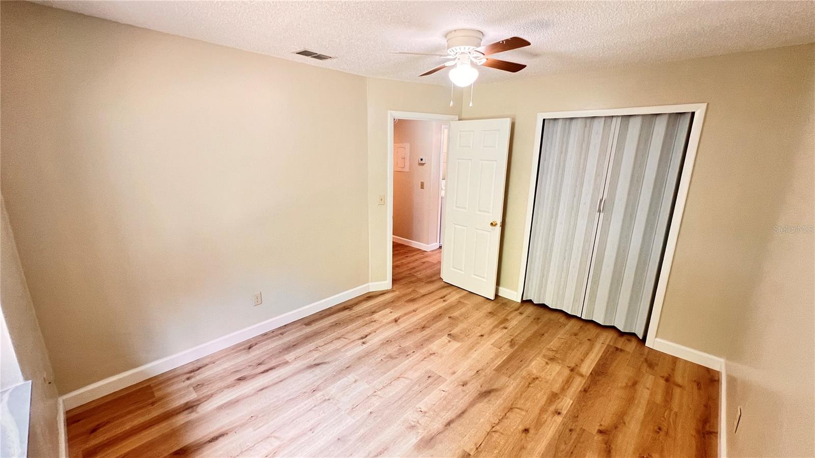 Image 19 of 25 For 5941 Amelia Street