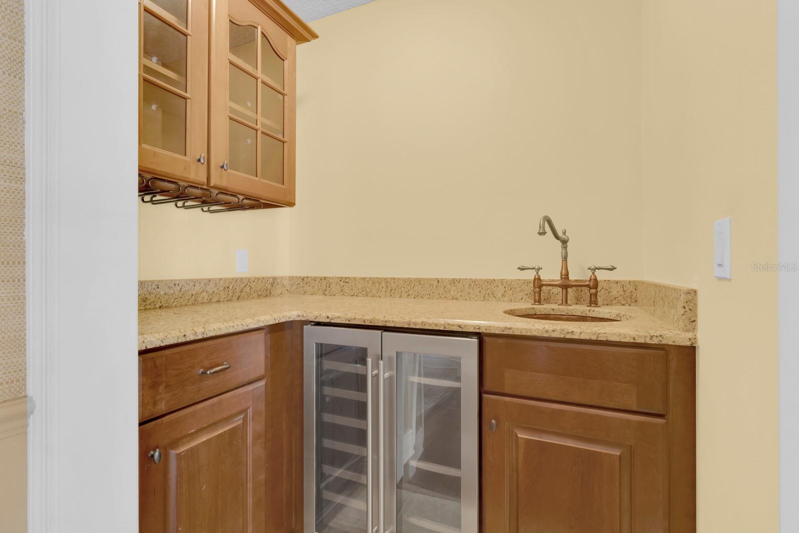 Image 26 of 74 For 202 Riverview Drive