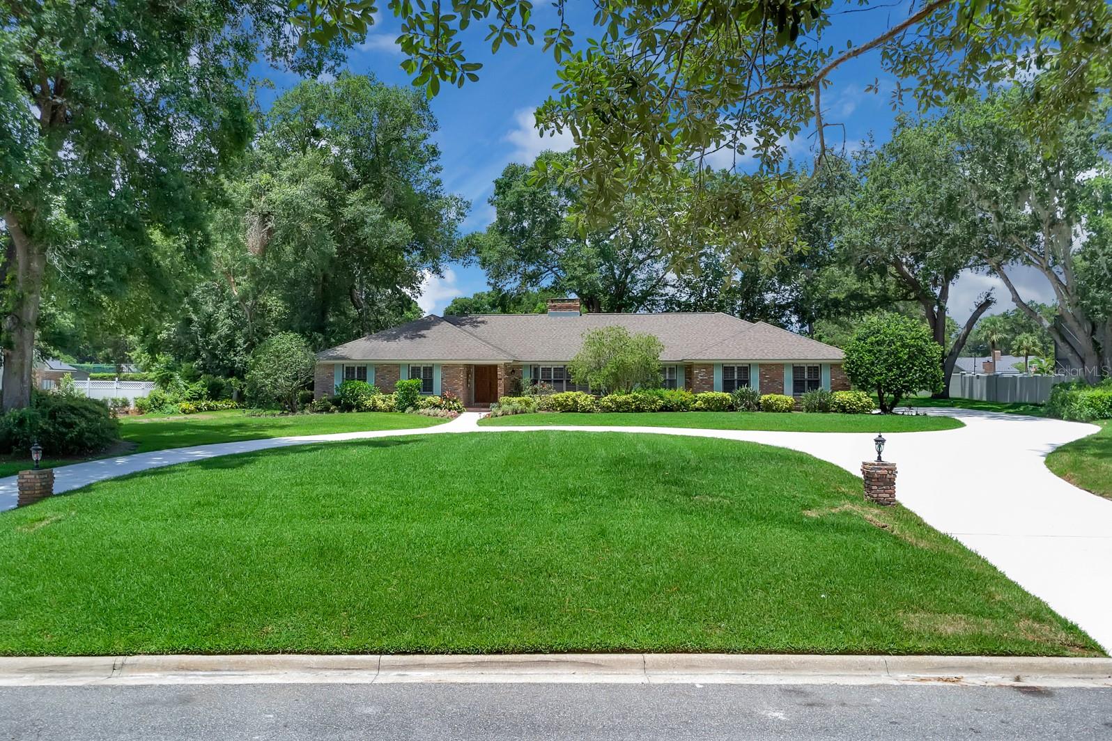 Image 3 of 74 For 202 Riverview Drive