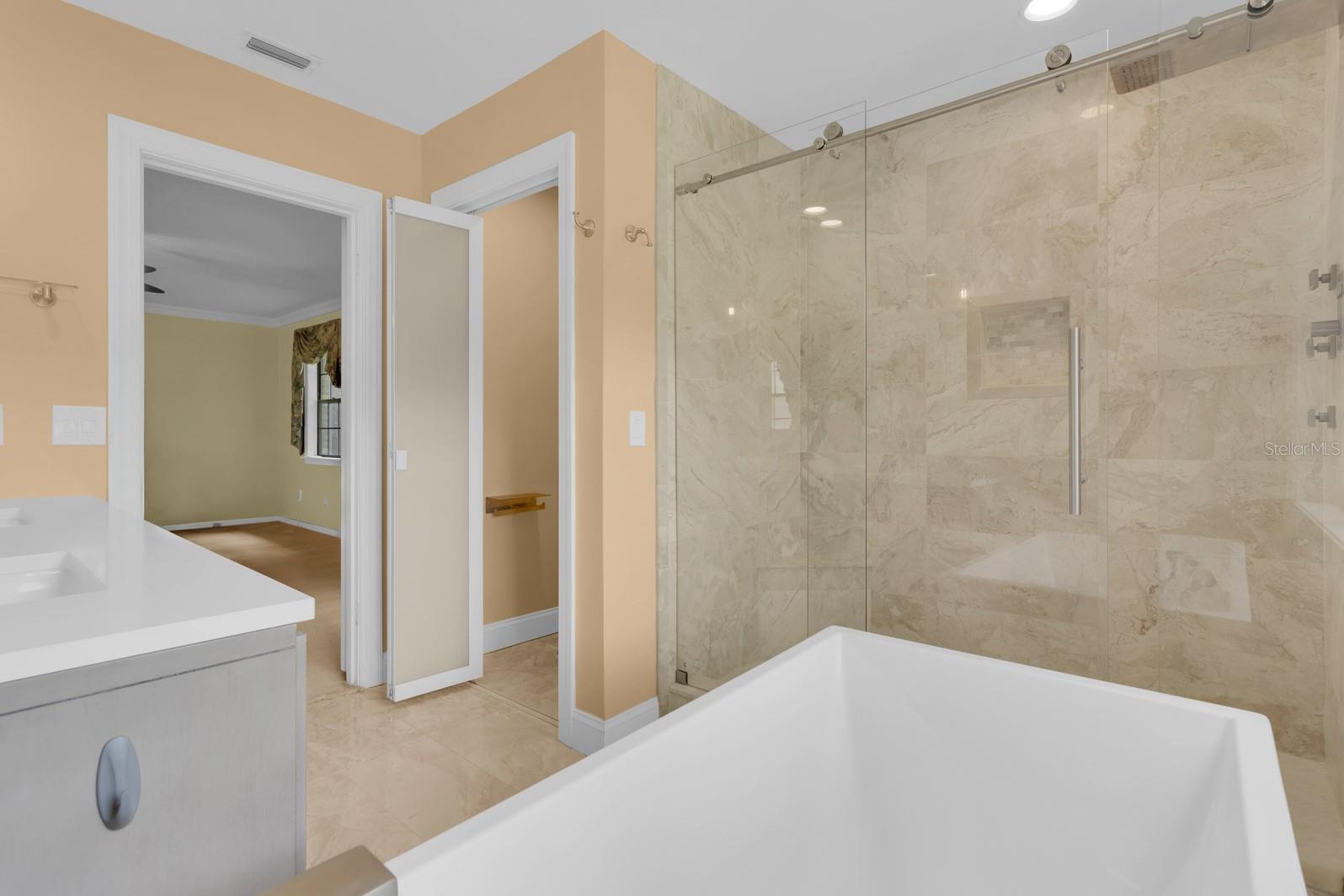Image 32 of 74 For 202 Riverview Drive