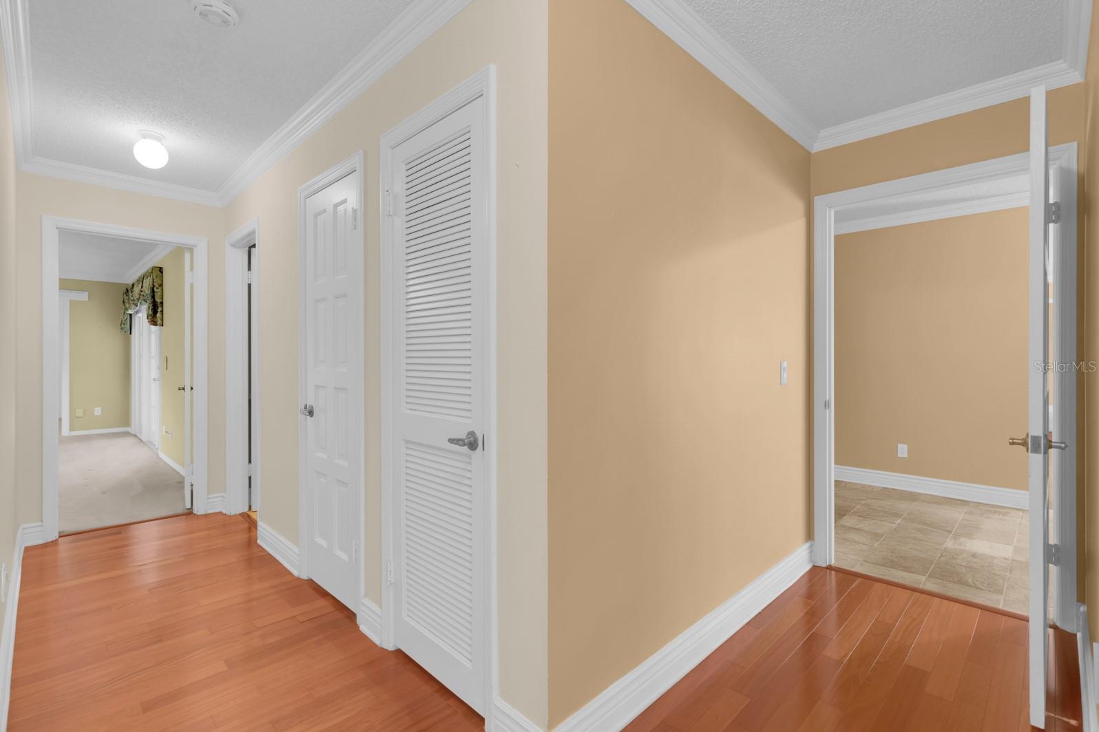 Image 33 of 74 For 202 Riverview Drive